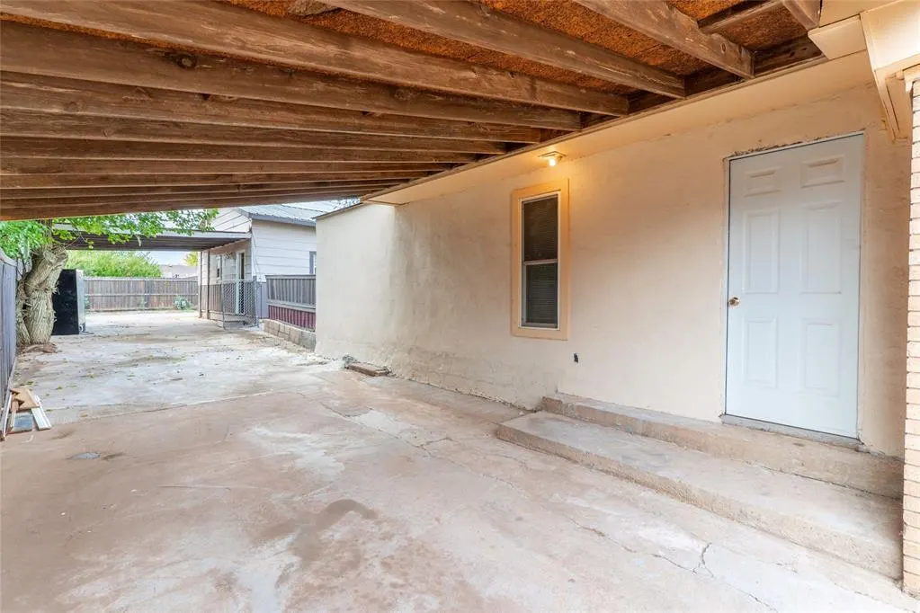 Photo 27 — 418 S 17th Street, Clinton, OK 73601