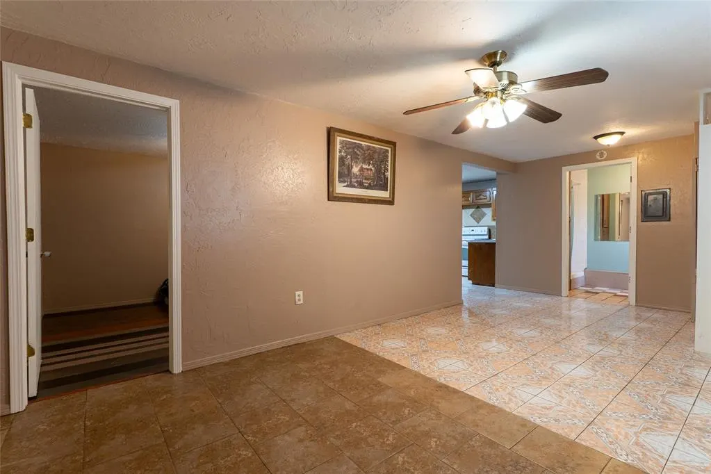 Photo 30 — 418 S 17th Street, Clinton, OK 73601