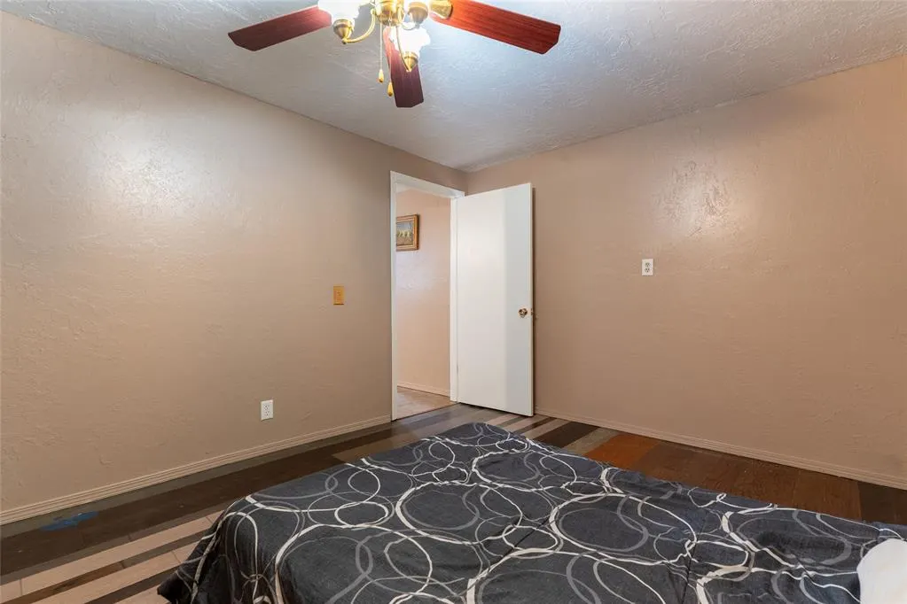 Photo 41 — 418 S 17th Street, Clinton, OK 73601