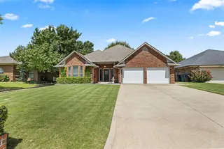 Sold home at 7129 NW 102nd Street