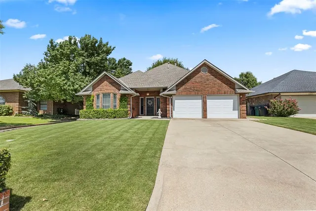 Front exterior — 7129 NW 102nd Street, Oklahoma City, OK 73162
