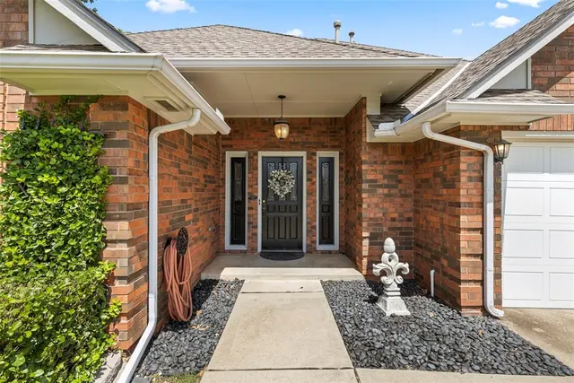 Photo 3 — 7129 NW 102nd Street, Oklahoma City, OK 73162