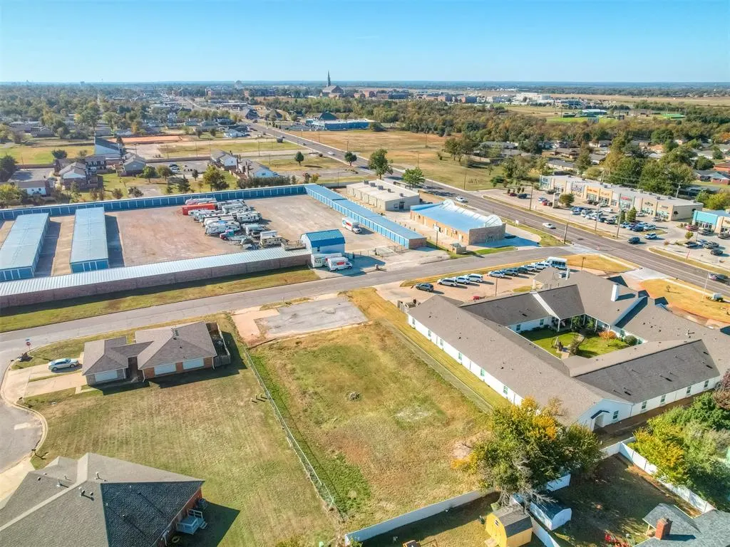 Photo 4 — 30 W Ken Del Drive, Shawnee, OK 74804