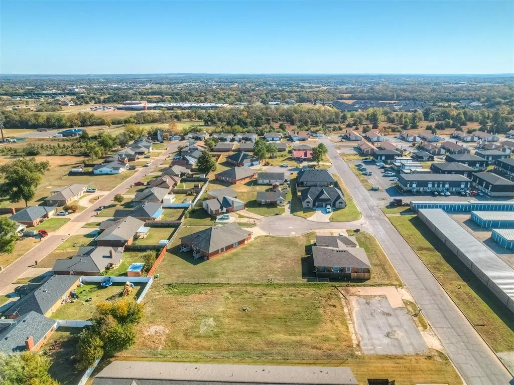 Photo 19 — 30 W Ken Del Drive, Shawnee, OK 74804