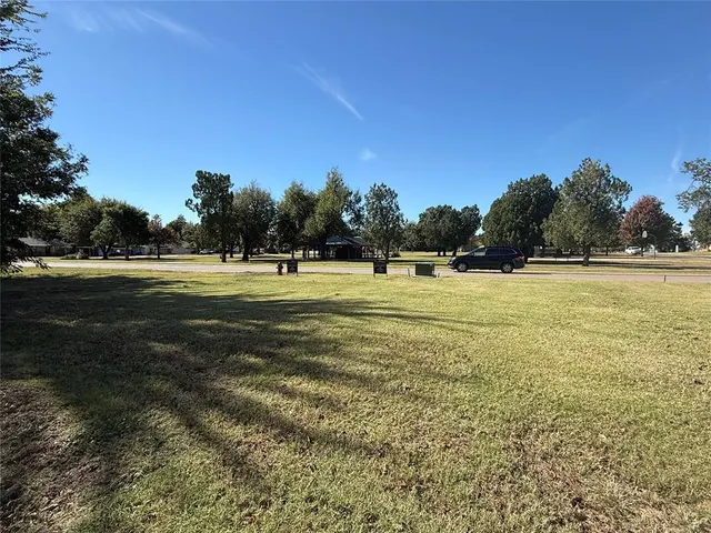 Photo 4 — 16 S Howard Street, Edmond, OK 73003