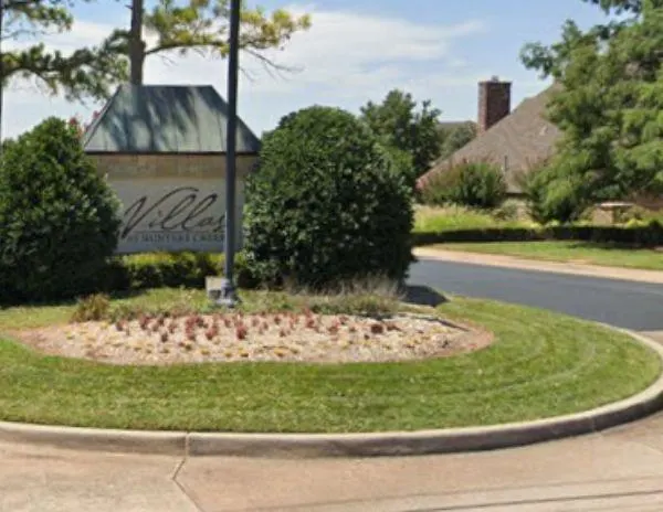 Photo 4 — 3924 Villas Creek Court, Edmond, OK 73003