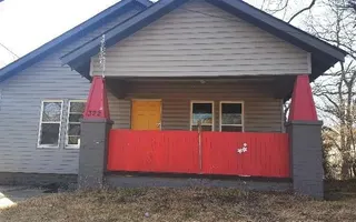 Sold home at 322 N Draper Avenue