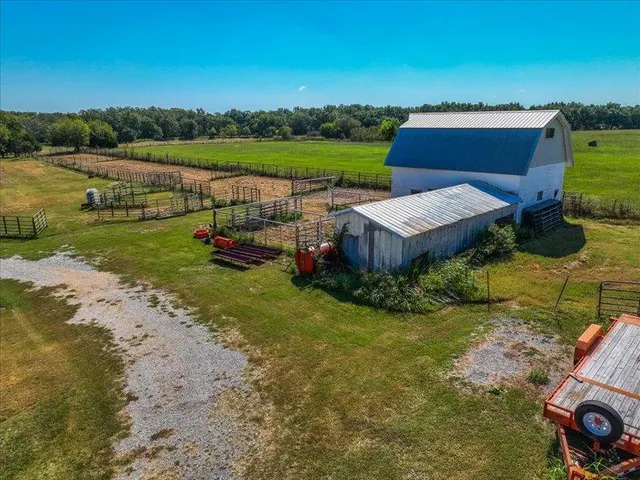 Photo 7 — 49612 W Highway 19, Stratford, OK 74872