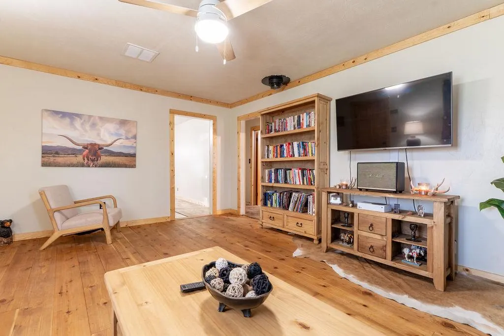 Photo 7 — 409 W 5th Street, Foss, OK 73647