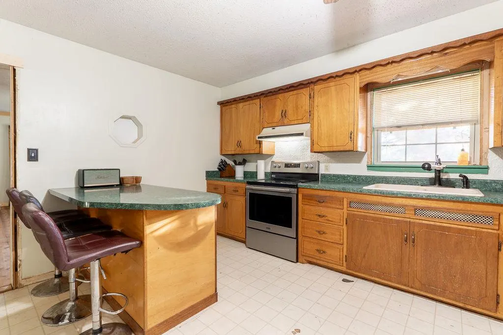 Photo 10 — 409 W 5th Street, Foss, OK 73647
