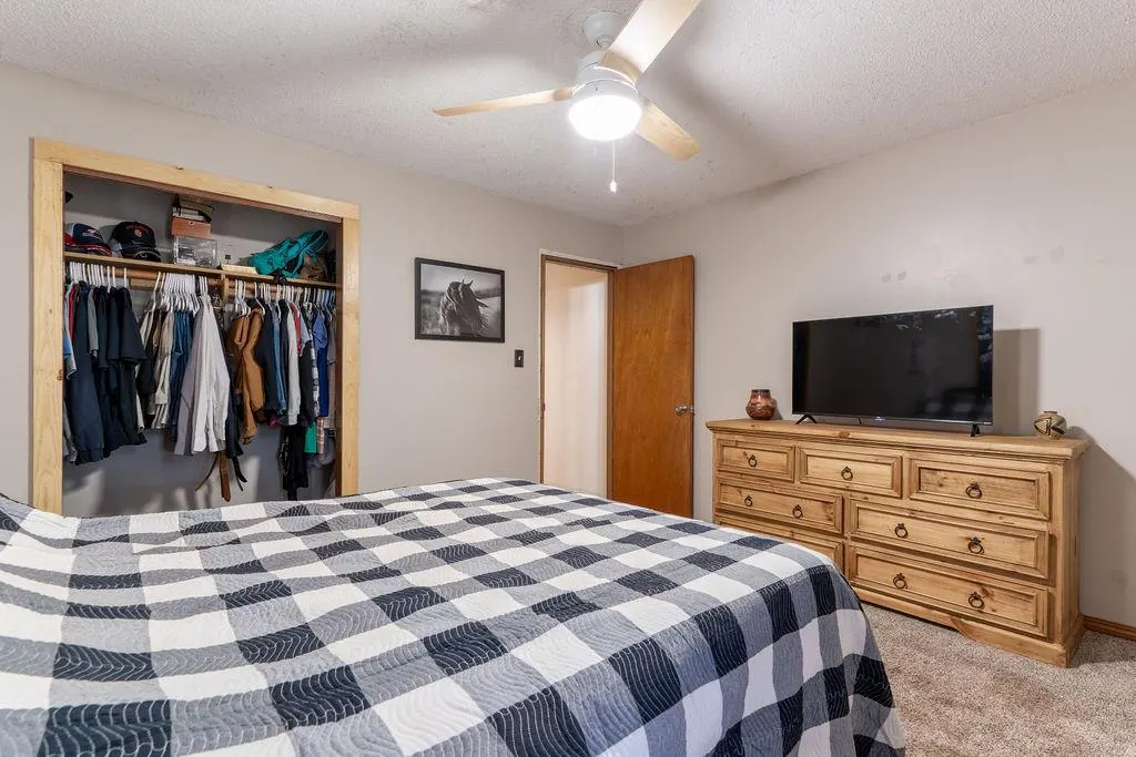 Photo 12 — 409 W 5th Street, Foss, OK 73647