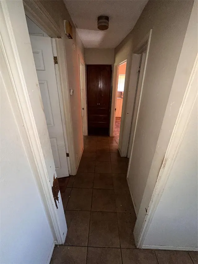 Photo 6 — 813 Rolling Meadows Boulevard, Oklahoma City, OK 73110