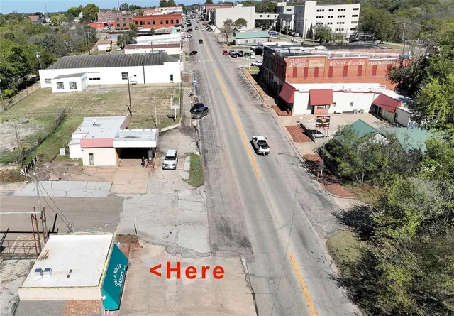 Photo 3 — 1301 Manvel Avenue, Chandler, OK 74834