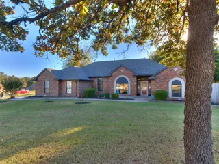 Sold home at 882 Oakley Drive