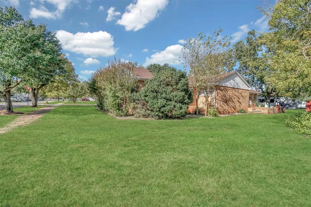 Photo 29 — 601 N Temple Street, Cordell, OK 73632