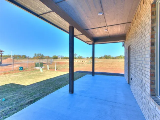 Photo 8 — 16013 Zamora Lane, Oklahoma City, OK 73170