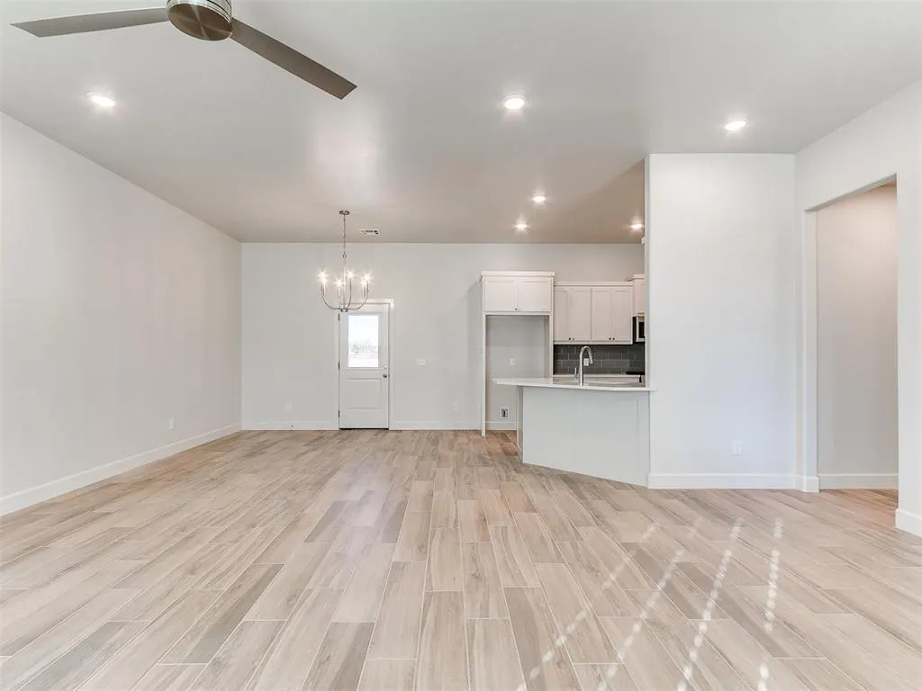Photo 11 — 16021 Zamora Lane, Oklahoma City, OK 73170