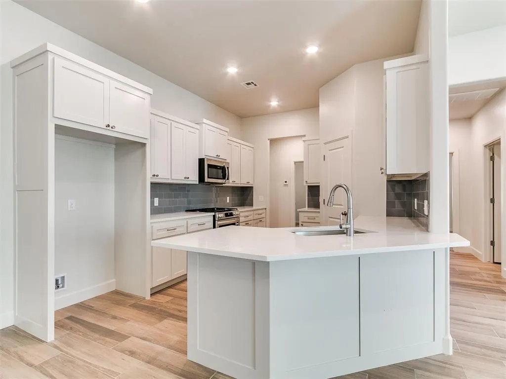 Photo 18 — 16021 Zamora Lane, Oklahoma City, OK 73170