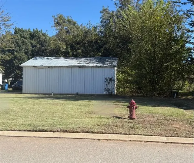 Photo 2 — 20 S Howard Street, Edmond, OK 73003