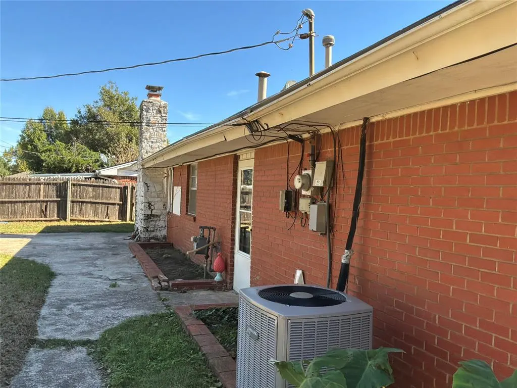 Photo 6 — 6809 NW 25th Street, Bethany, OK 73008