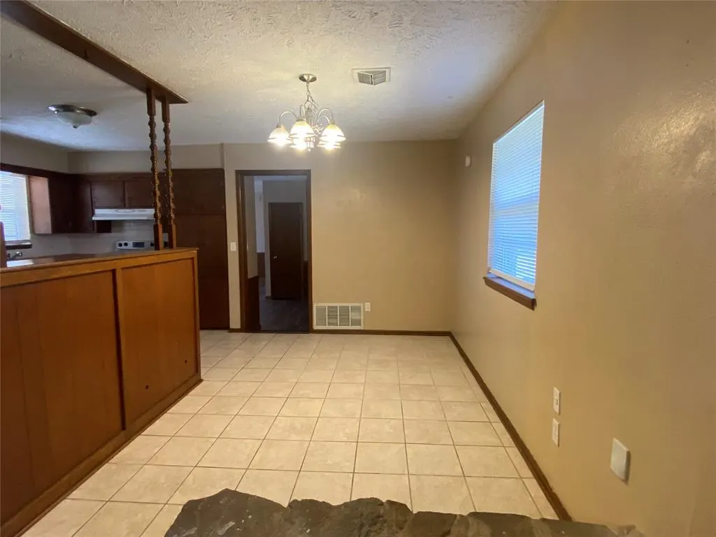 Photo 21 — 6809 NW 25th Street, Bethany, OK 73008
