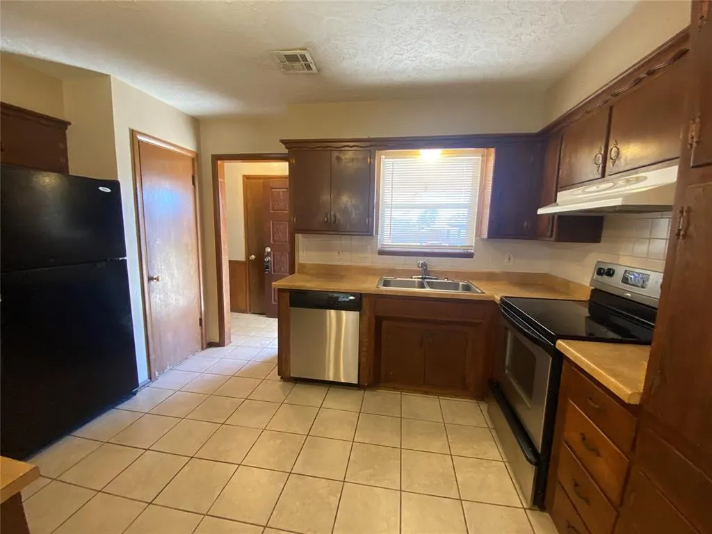 Photo 28 — 6809 NW 25th Street, Bethany, OK 73008