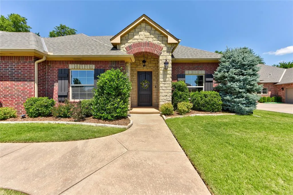 Photo 10 — 13009 Jasmine Lane, Oklahoma City, OK 73142