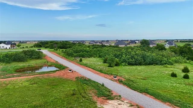 Photo 5 — 12 W Industrial Road, Guthrie, OK 73044