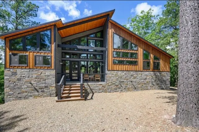Photo 3 — 413 W Eagle Mountain Trail, Broken Bow, OK 74728
