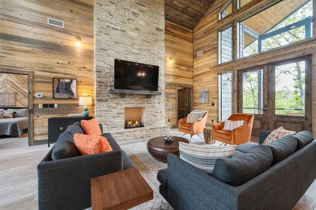 Photo 4 — 413 W Eagle Mountain Trail, Broken Bow, OK 74728