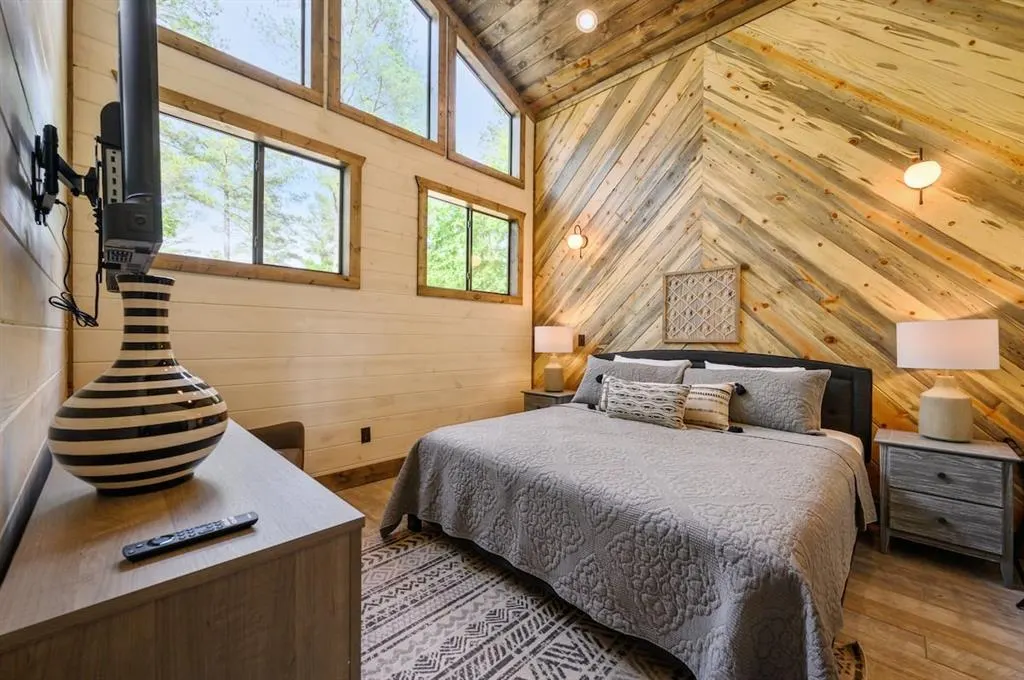 Photo 17 — 413 W Eagle Mountain Trail, Broken Bow, OK 74728