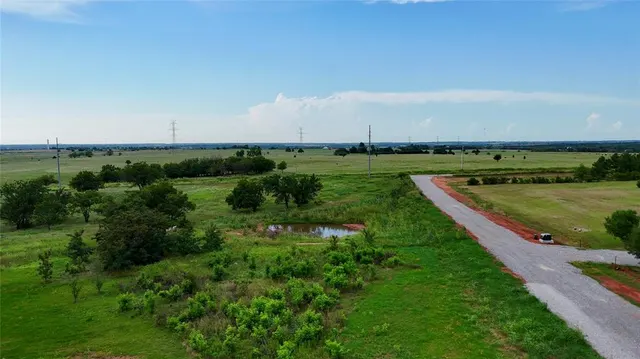 Photo 3 — 13 W Industrial Road, Guthrie, OK 73044