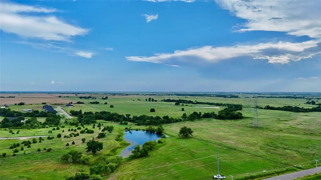 Photo 8 — 13 W Industrial Road, Guthrie, OK 73044