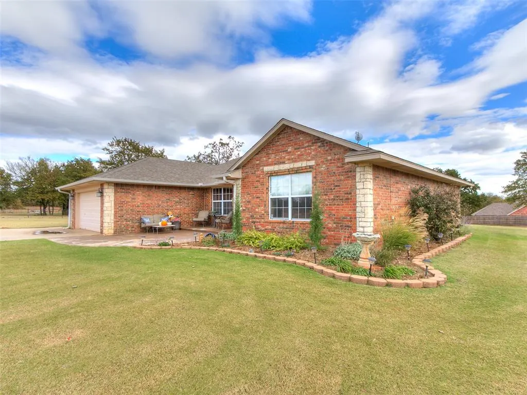 Photo 2 — 17809 Deer Trail, McLoud, OK 74851