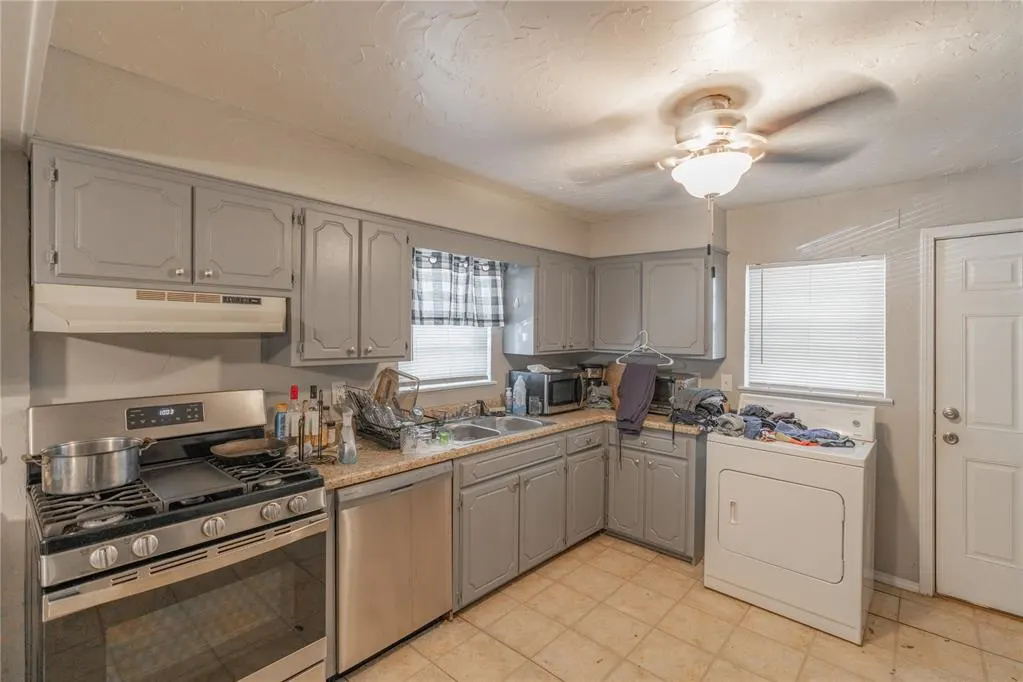 Photo 9 — 3815 NW 14th Street, Oklahoma City, OK 73107