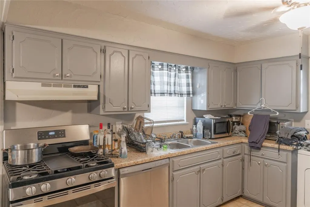 Photo 10 — 3815 NW 14th Street, Oklahoma City, OK 73107