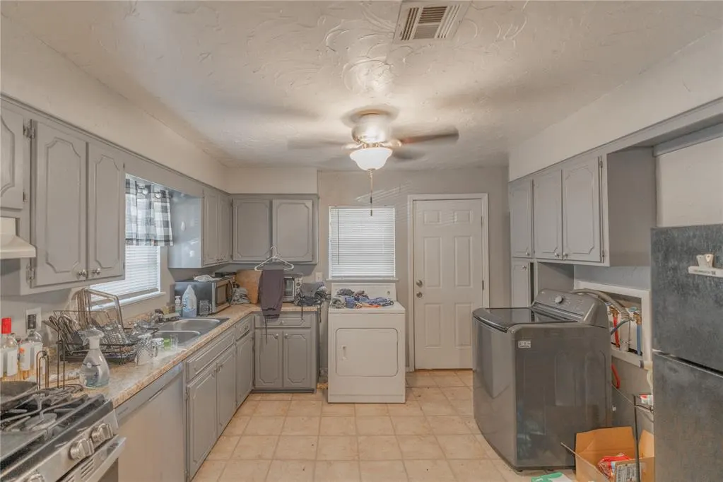Photo 11 — 3815 NW 14th Street, Oklahoma City, OK 73107