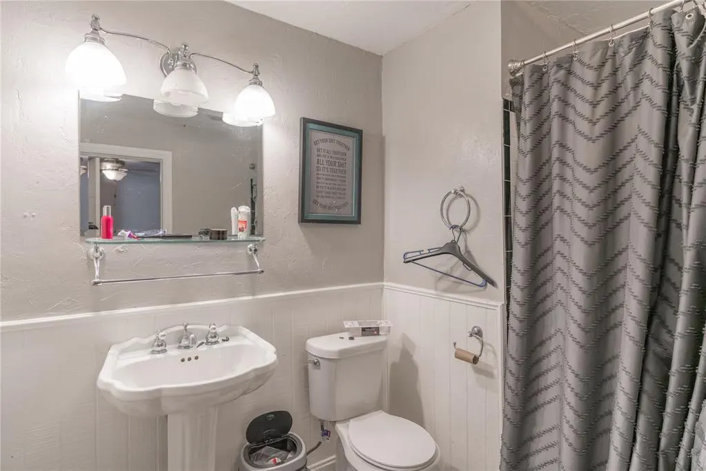 Photo 16 — 3815 NW 14th Street, Oklahoma City, OK 73107