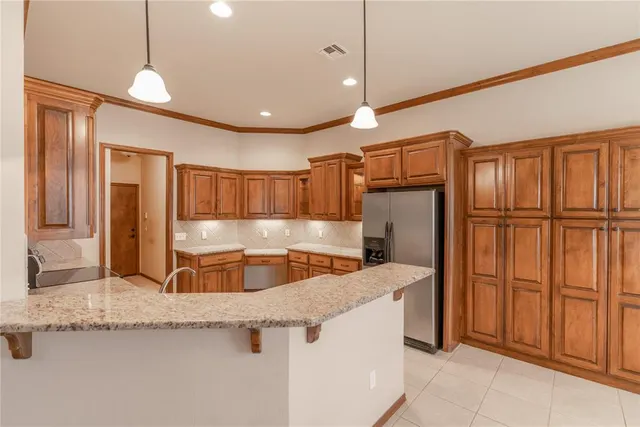 Photo 8 — 333 E Mobile Terrace, Mustang, OK 73064