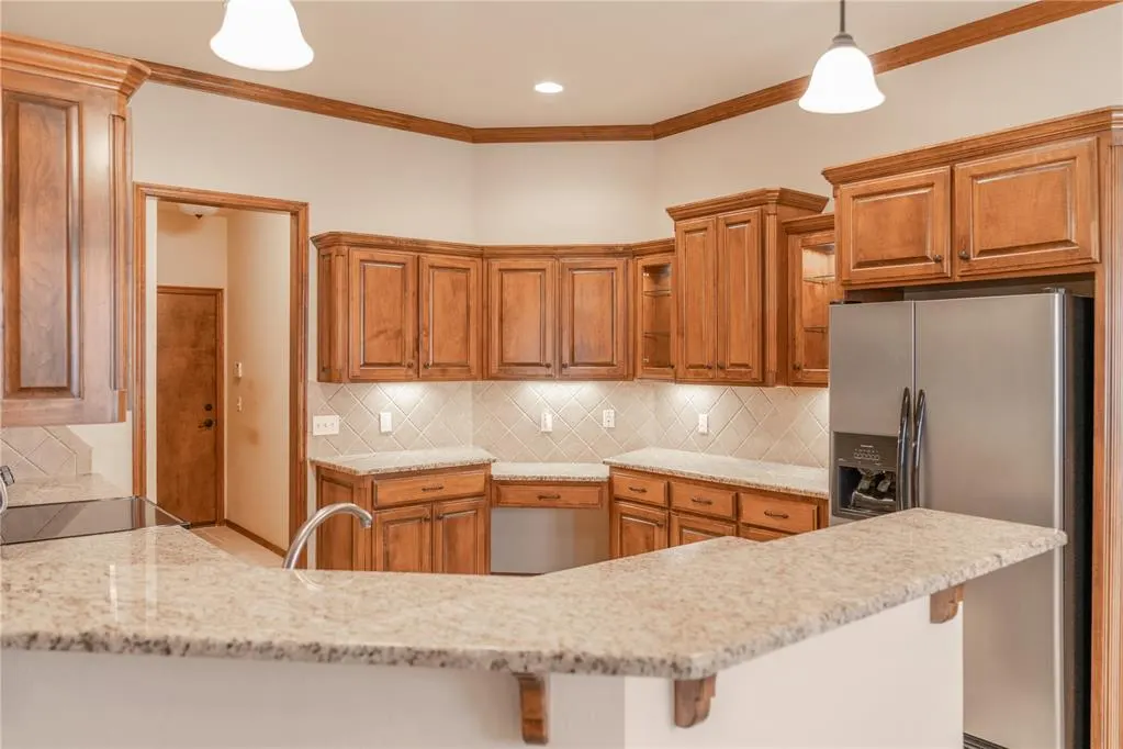 Photo 9 — 333 E Mobile Terrace, Mustang, OK 73064