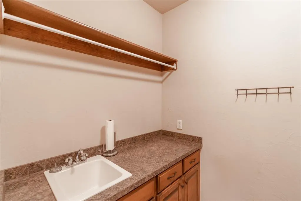Photo 39 — 333 E Mobile Terrace, Mustang, OK 73064