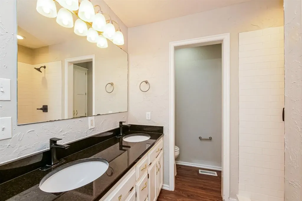 Photo 12 — 703 Badger Street, Piedmont, OK 73078