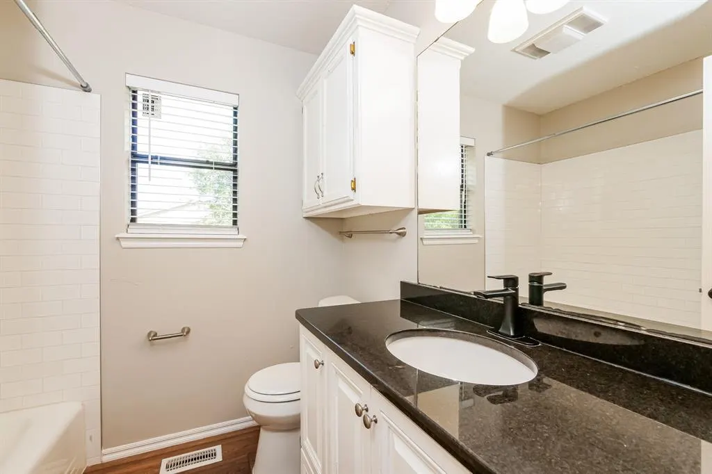 Photo 16 — 703 Badger Street, Piedmont, OK 73078
