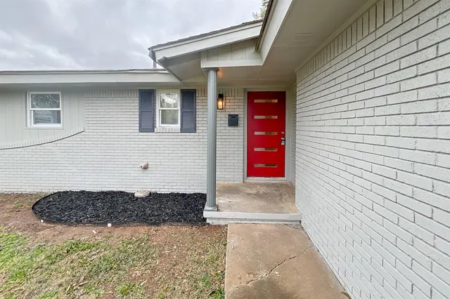 Photo 2 — 2504 SW 55th Street, Oklahoma City, OK 73119