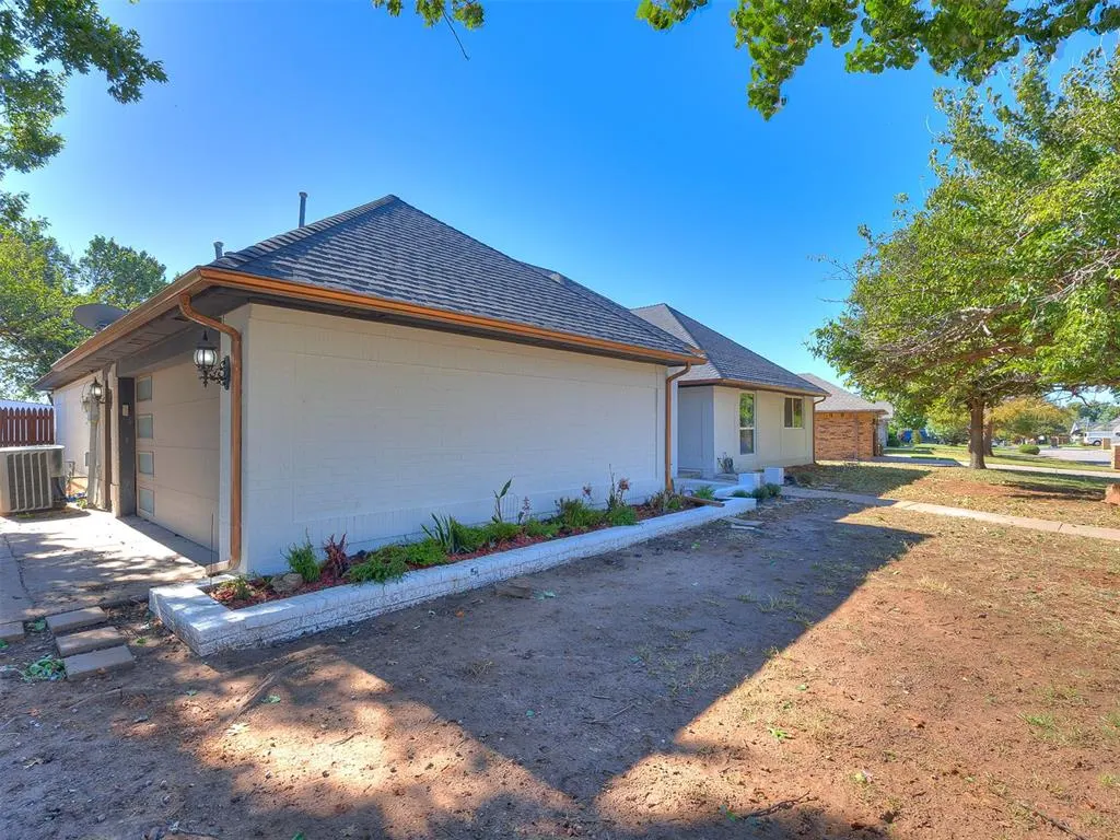 Photo 4 — 4200 Rankin Road, Oklahoma City, OK 73120