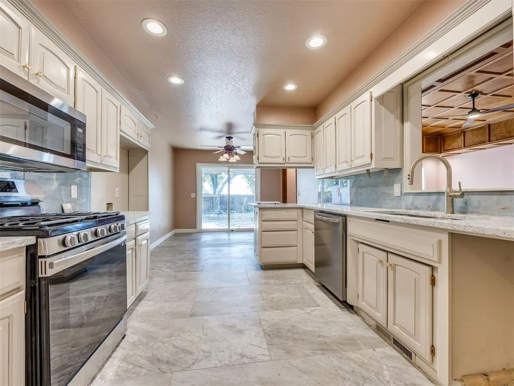 Photo 11 — 4200 Rankin Road, Oklahoma City, OK 73120