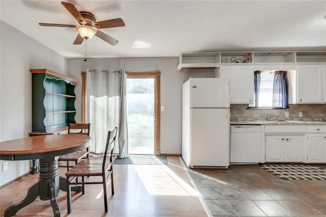 Photo 8 — 314 E Locust Street, Tecumseh, OK 74873