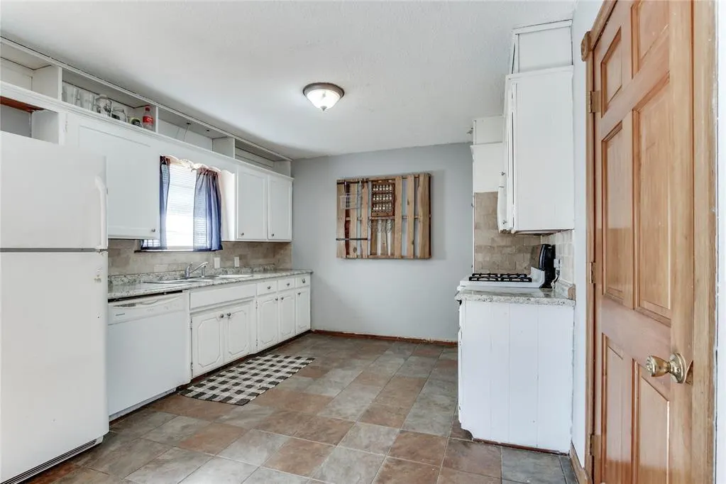 Photo 11 — 314 E Locust Street, Tecumseh, OK 74873