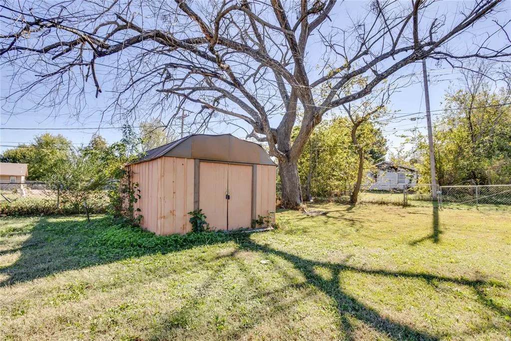 Photo 40 — 314 E Locust Street, Tecumseh, OK 74873