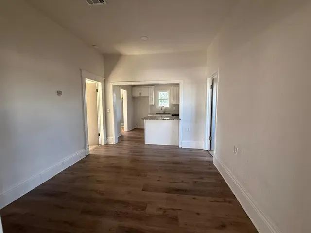 Photo 5 — 105 S Magnolia Street, Crescent, OK 73028